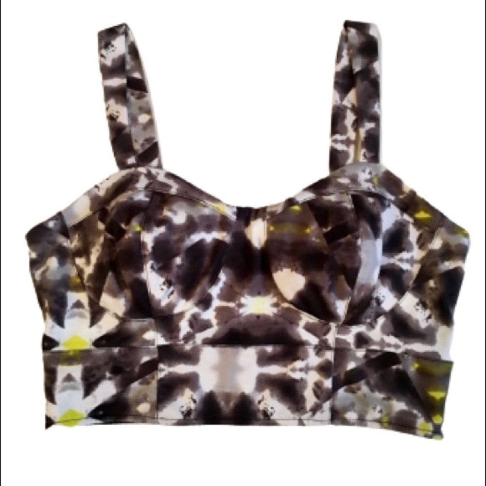 ✨4/$25✨  Medium Crop Top Black/White